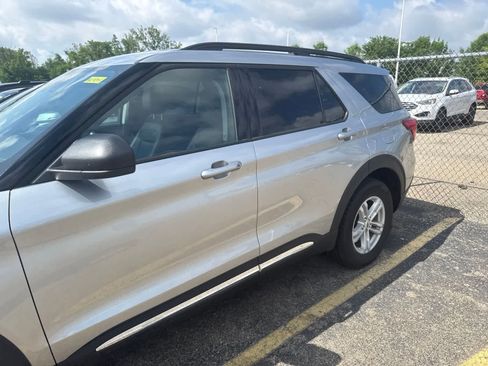 Used 2023 Ford Explorer XLT w/ Equipment Group 202A AWD/4WD image 20