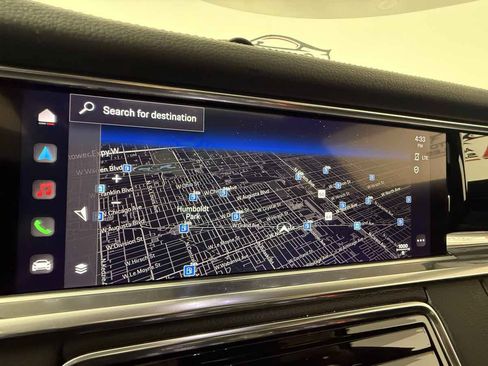 Used 2022 Porsche Panamera 4 w/ Premium Package AWD/4WD image 32