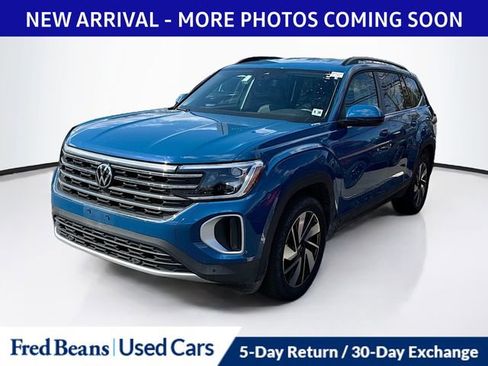 Used 2026 Volkswagen Atlas SE image 2