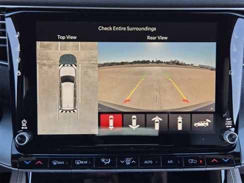 New 2025 Jeep Wagoneer L Series II image 17