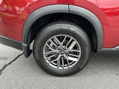 Certified 2025 Nissan Rogue S image 21