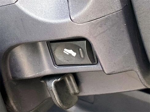 Used 2022 RAM 3500 Limited w/ Towing Technology Group image 34