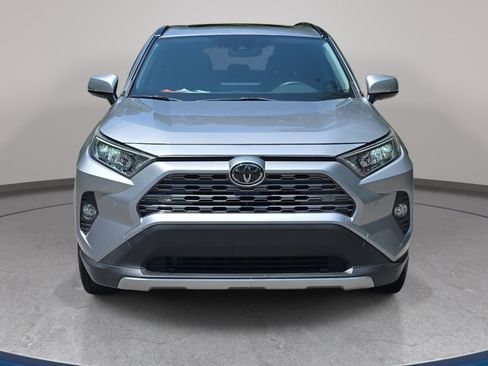 Used 2019 Toyota RAV4 Limited w/ Cold Weather Package FWD image 2