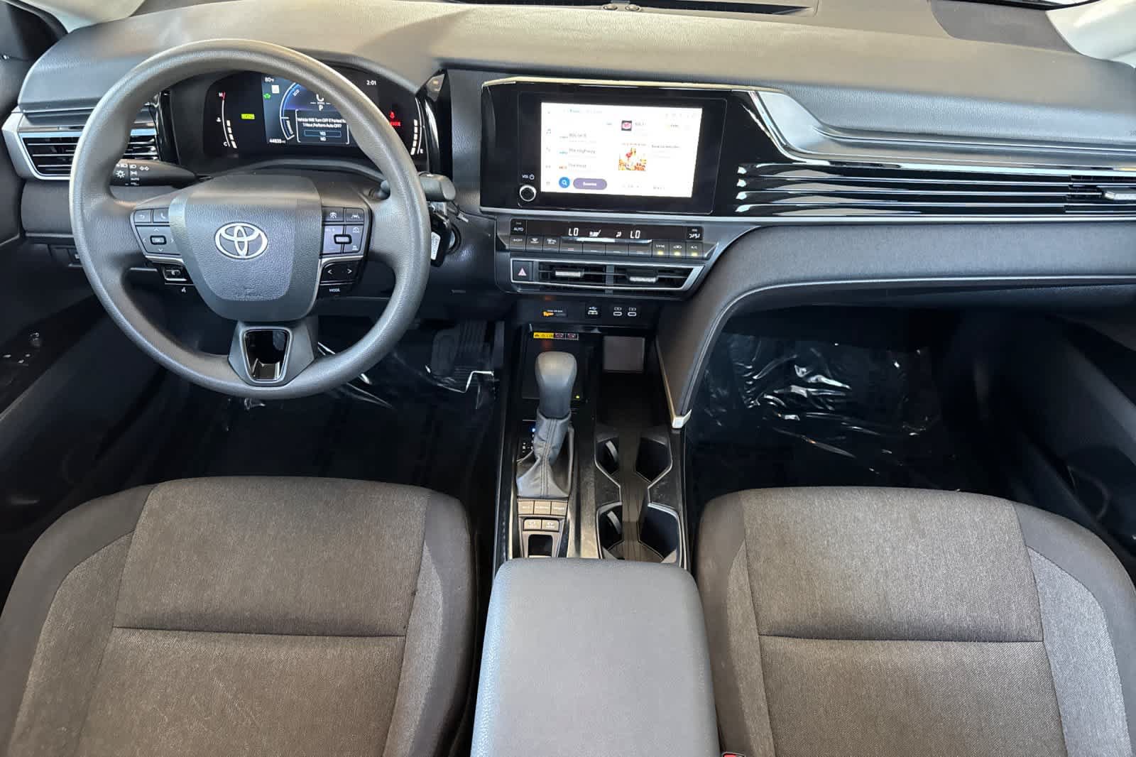 Used 2025 Toyota Camry LE FWD image 3