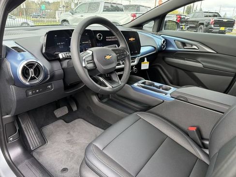 New 2026 Chevrolet Equinox EV LT AWD/4WD image 9