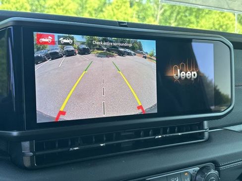 New 2026 Jeep Wrangler Unlimited Rubicon AWD/4WD image 26