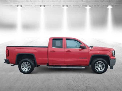 Used 2018 GMC Sierra 1500 SLE w/ SLE Value Package AWD/4WD image 9