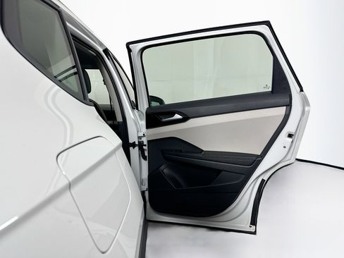 Used 2025 Volkswagen Taos S image 28