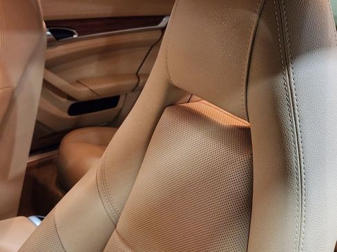 Used 2014 Porsche Panamera 4 image 33