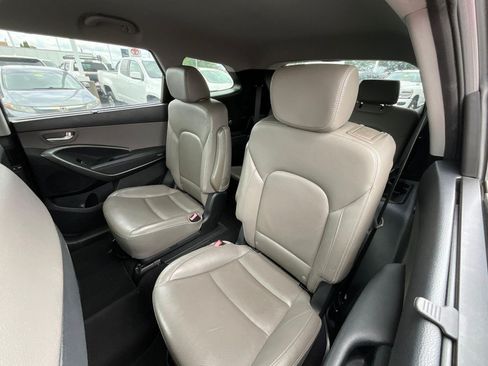 Used 2017 Hyundai Santa Fe Limited FWD image 20