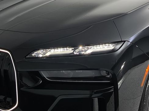 New 2026 BMW 750e xDrive w/ Executive Package image 31