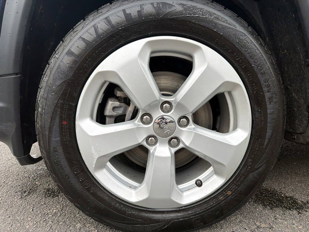 Used 2019 Jeep Compass Latitude w/ Cold Weather Group FWD image 20