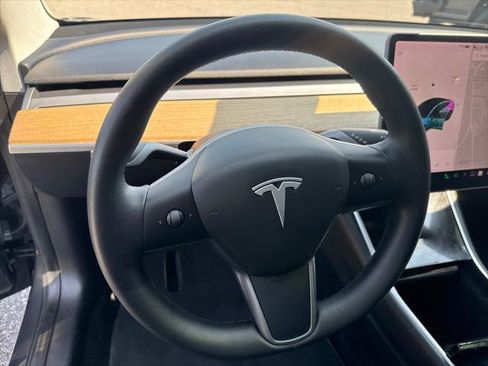 Used 2020 Tesla Model 3 Long Range AWD/4WD image 9