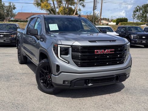 Used 2025 GMC Sierra 1500 Elevation AWD/4WD image 2