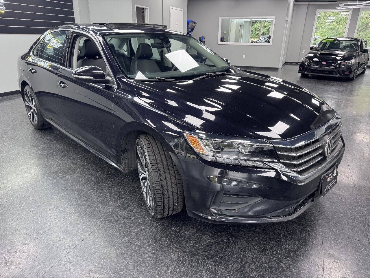 Used 2021 Volkswagen Passat 2.0T SE FWD image 4