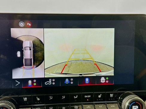 Used 2026 GMC Canyon AT4 w/ Technology Plus Package image 17