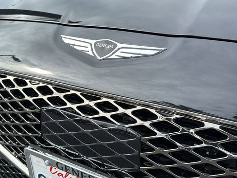 Used 2026 Genesis G70 2.5T image 9