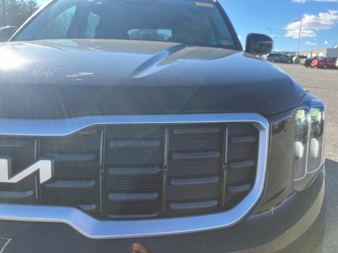 Used 2023 Kia Telluride S image 28