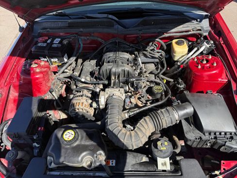 Used 2008 Ford Mustang Deluxe image 36