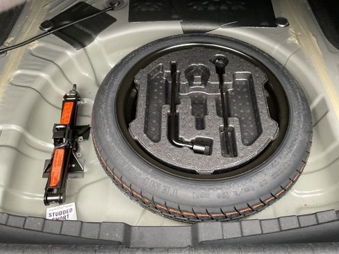 Used 2024 Nissan Sentra SV image 32