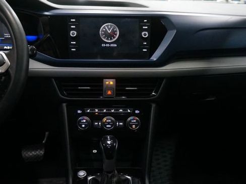 Certified 2024 Volkswagen Taos SE image 36