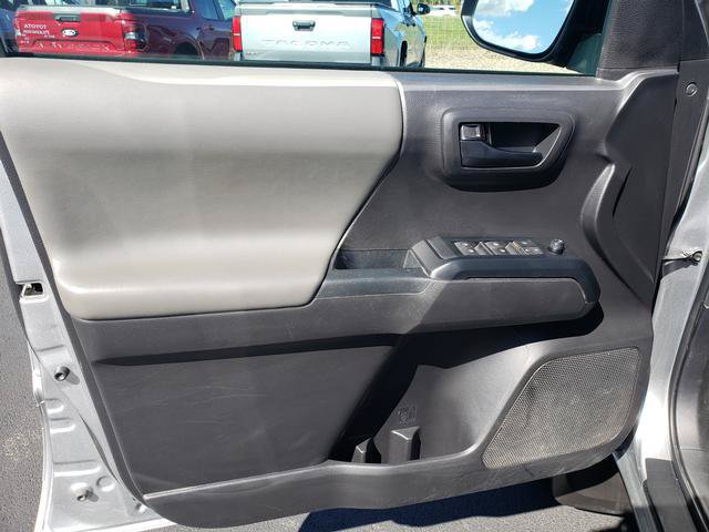 Used 2023 Toyota Tacoma SR AWD/4WD image 11