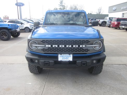 Used 2025 Ford Bronco Badlands image 2