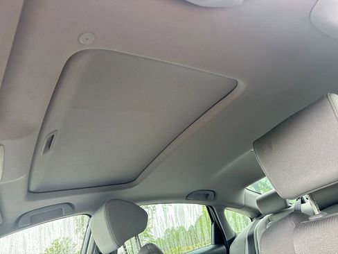 Used 2018 Honda Accord EX image 30