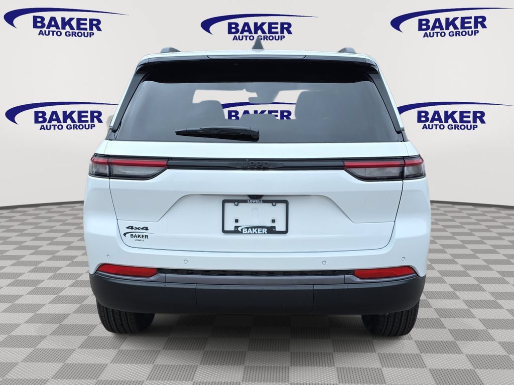 New 2026 Jeep Grand Cherokee Altitude AWD/4WD image 4