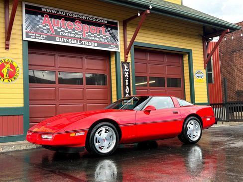 Used 1989 Chevrolet Corvette Coupe image 8