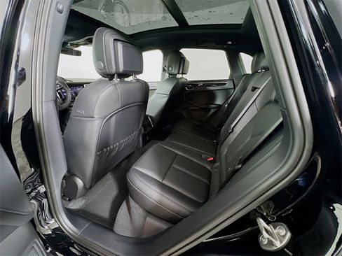 New 2026 Porsche Macan image 24