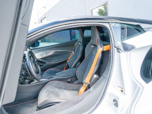 Used 2023 McLaren Artura RWD image 52