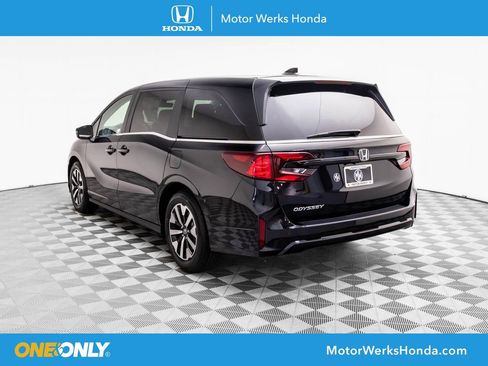 New 2026 Honda Odyssey EX-L image 3