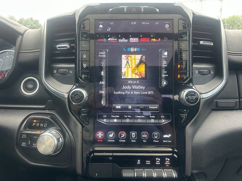 Used 2021 RAM 1500 Laramie AWD/4WD image 21