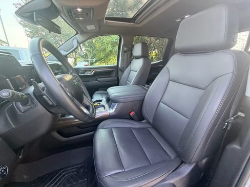 Used 2024 Chevrolet Silverado 1500 LT Trail Boss w/ Convenience Package II AWD/4WD image 13