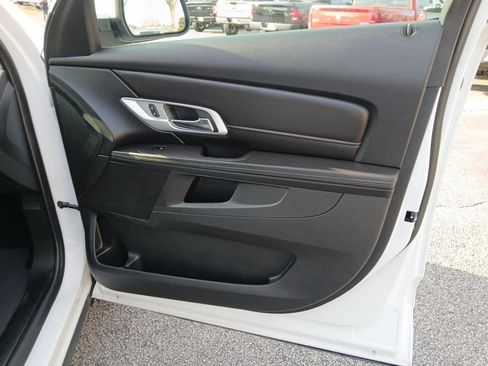 Used 2016 GMC Terrain SLE image 15