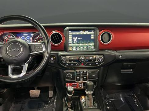 Used 2022 Jeep Gladiator Rubicon AWD/4WD image 11