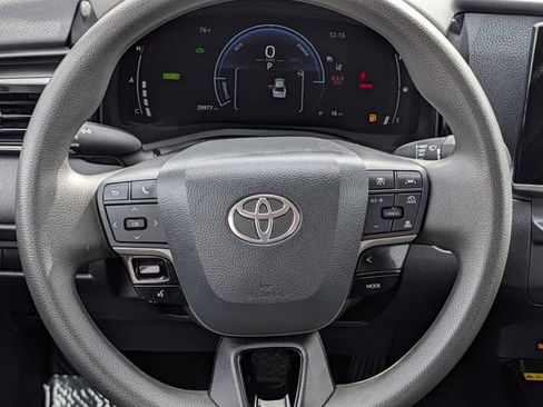 Used 2025 Toyota Camry LE image 13