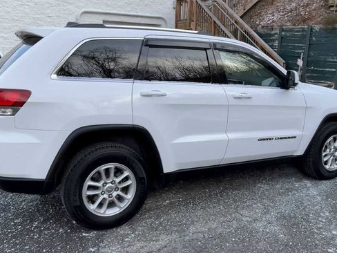 Used 2020 Jeep Grand Cherokee Laredo image 8