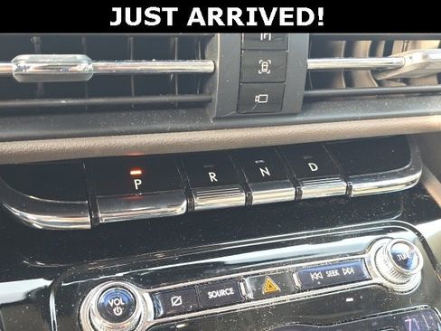 Used 2020 Lincoln Corsair FWD w/ Premium Package image 17