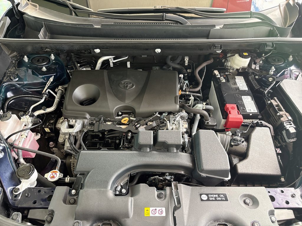 Certified 2025 Toyota RAV4 XLE FWD image 28