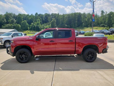 Used 2021 Chevrolet Silverado 1500 LT Trail Boss w/ Bed Protection Package AWD/4WD image 7
