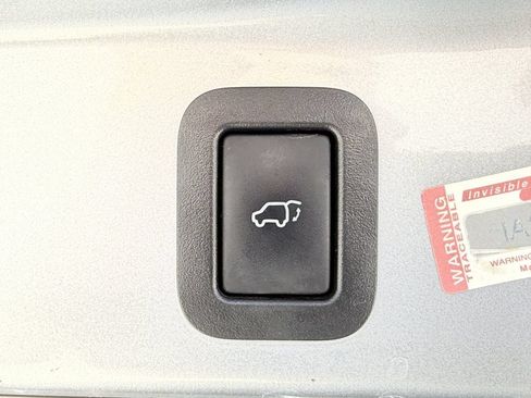 Used 2016 Toyota Highlander XLE FWD image 30