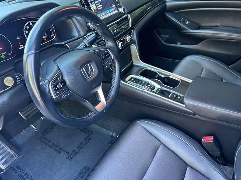 Used 2022 Honda Accord Sport image 3