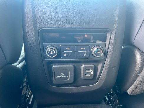 Used 2020 Buick Enclave Premium w/ Sun and Sites Package AWD/4WD image 39