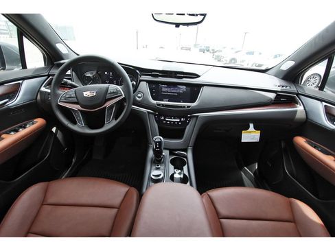 New 2026 Cadillac XT5 Premium Luxury w/ Driver Assist Package FWD image 9