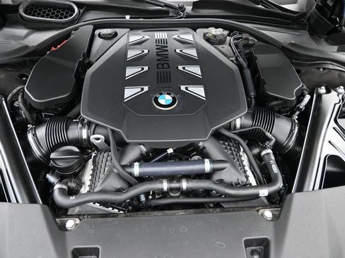 Certified 2023 BMW 760i xDrive image 23