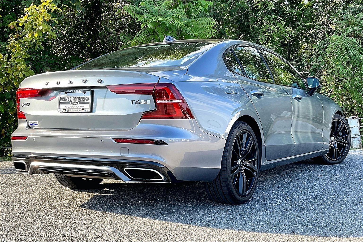 Used 2019 Volvo S60 T6 R-Design AWD/4WD image 13