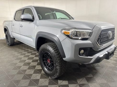 Used 2019 Toyota Tacoma TRD Off-Road AWD/4WD image 1