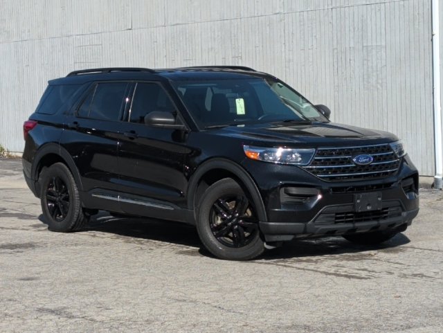 Used 2023 Ford Explorer XLT AWD/4WD image 18
